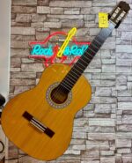 Admira Sara Klasik Gitar Outlet (İkinci El-Kullanılmış)
